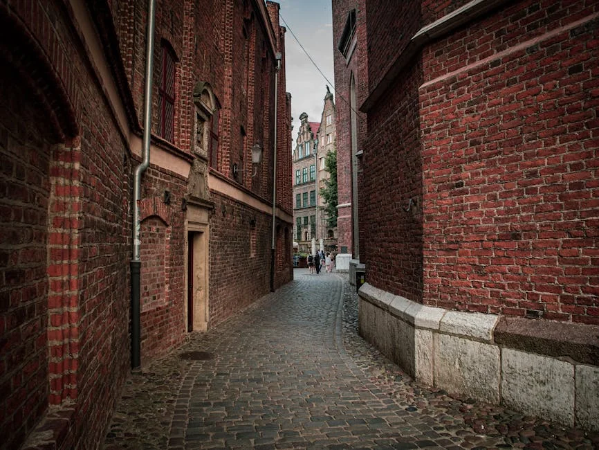 Ruelle pavée historique du centre ancien de Châteauroux