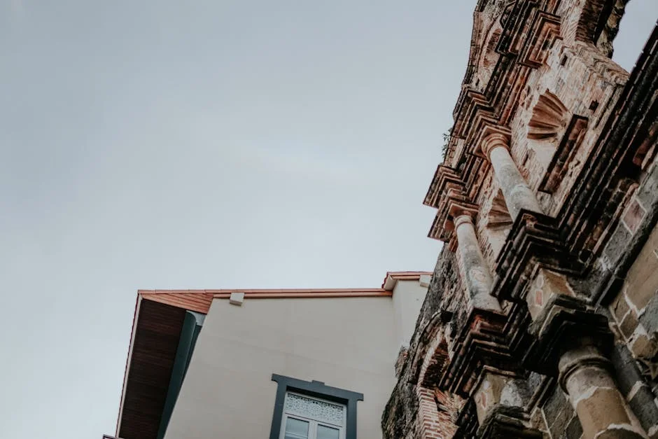 Façade de bâtiment historique rénovée avec succès
